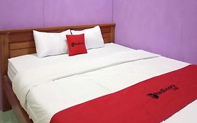 Reddoorz At Vera Guesthouse Alun Alun Kutoarjo